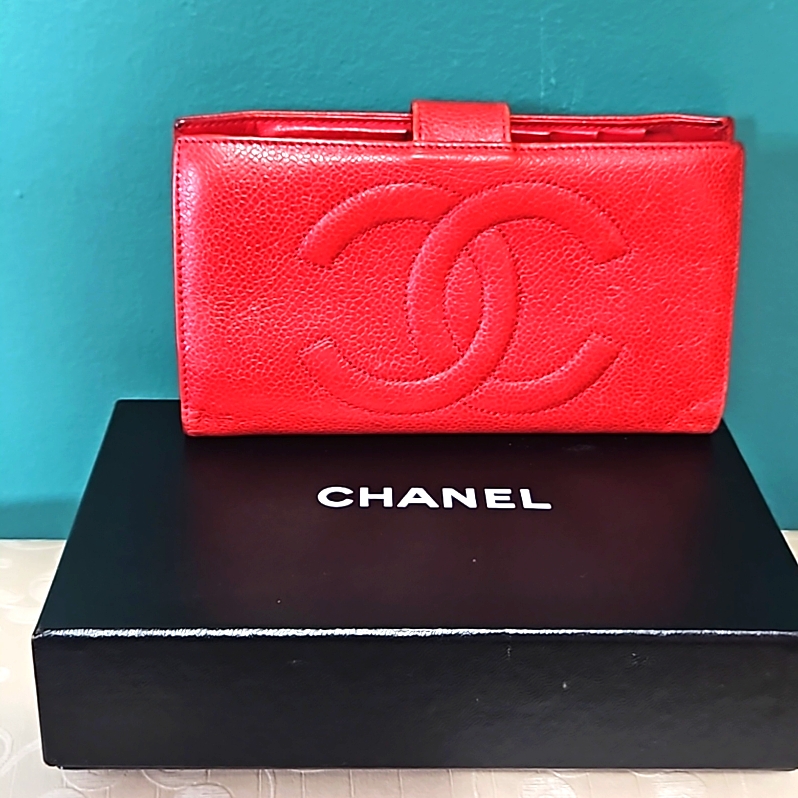 Authentic Ventage Chanel Wallet 100Authentic